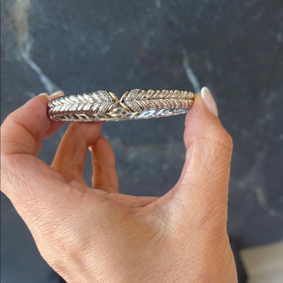 Elegant Silver and Gold Women's Bracelet - Picture 2 of 8